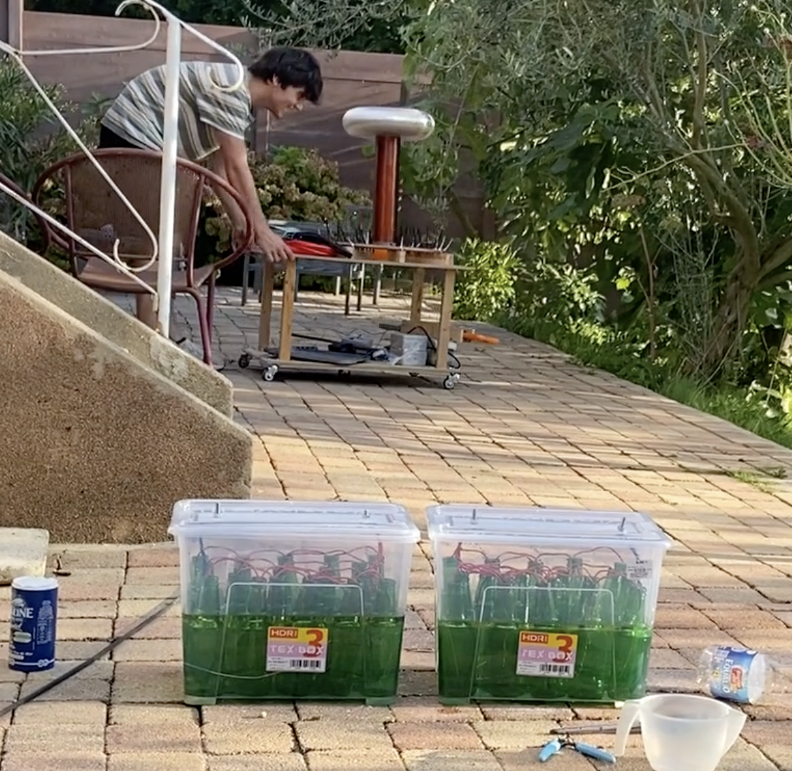 My glass bottle capacitor $C_1$.